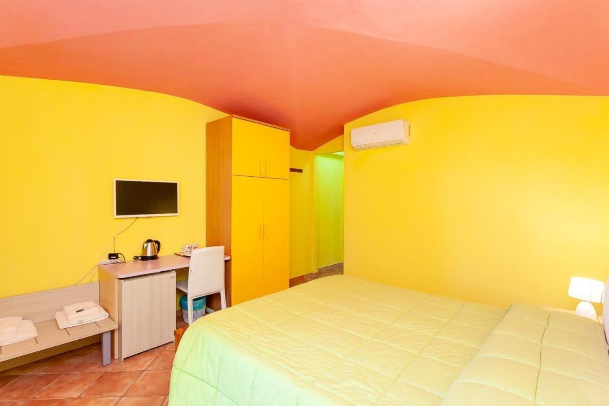 B&B Pettirosso Garden San Teodoro  Zewnętrze zdjęcie